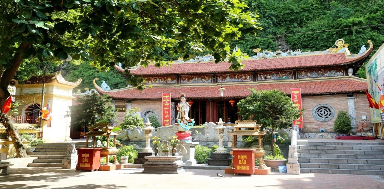 Long Tien Pagoda - Ha Long