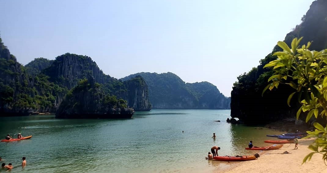 Ba Trai Dao Beach