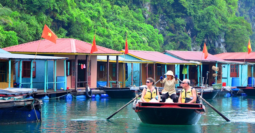 Exploring Cua Van Fishing Village