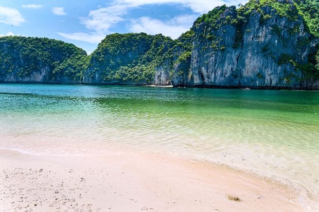 Beaches in Ha Long Bay